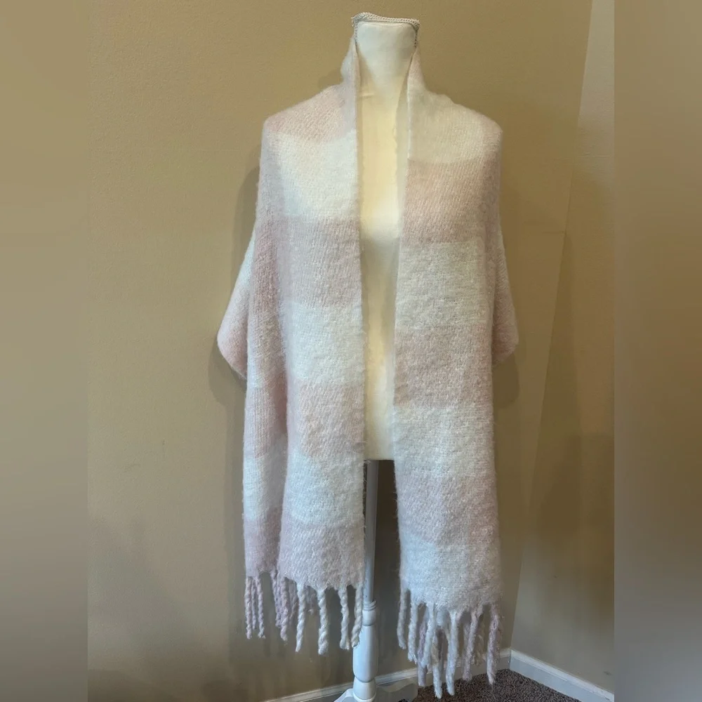 Steve Madden Blush Plaid Fringe Scarf Wrap Soft Cozy Winter Blanket Scarf